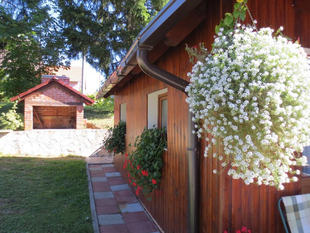 House Jezerka Hotel Jezerce Exterior photo